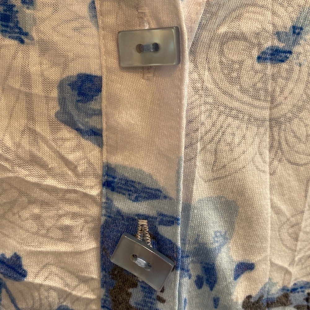 Multiples Soft Lightweight White Blue Floral Crin… - image 4